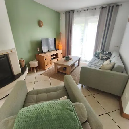 Family For 6 People, 3 Bedrooms, Fenced Garden Villa