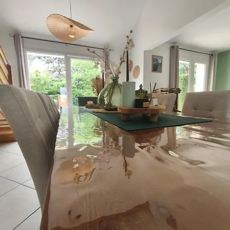 Family For 6 People, 3 Bedrooms, Fenced Garden Villa *