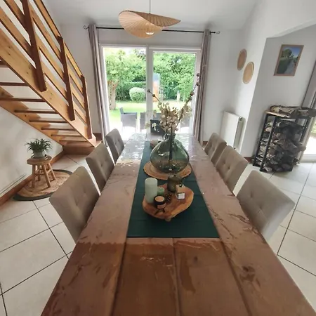 Villa Family For 6 People, 3 Bedrooms, Fenced Garden
