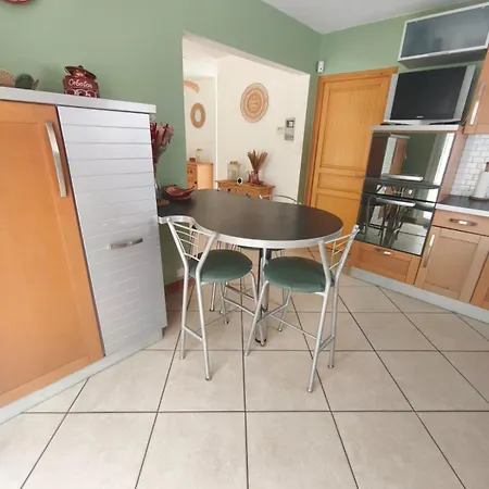 Villa Family For 6 People, 3 Bedrooms, Fenced Garden *