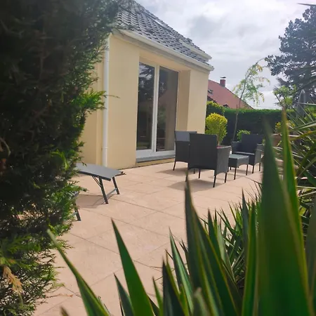 Family For 6 People, 3 Bedrooms, Fenced Garden Villa *