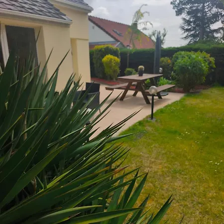 Family For 6 People, 3 Bedrooms, Fenced Garden Villa *