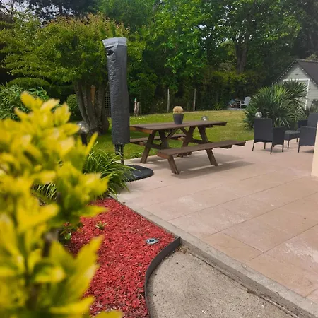 Villa Family For 6 People, 3 Bedrooms, Fenced Garden